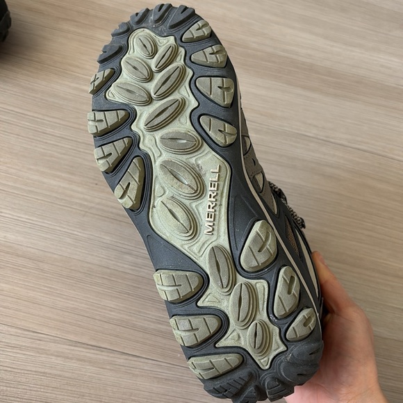 Merrell Hiking Boot - Picture 12 of 14